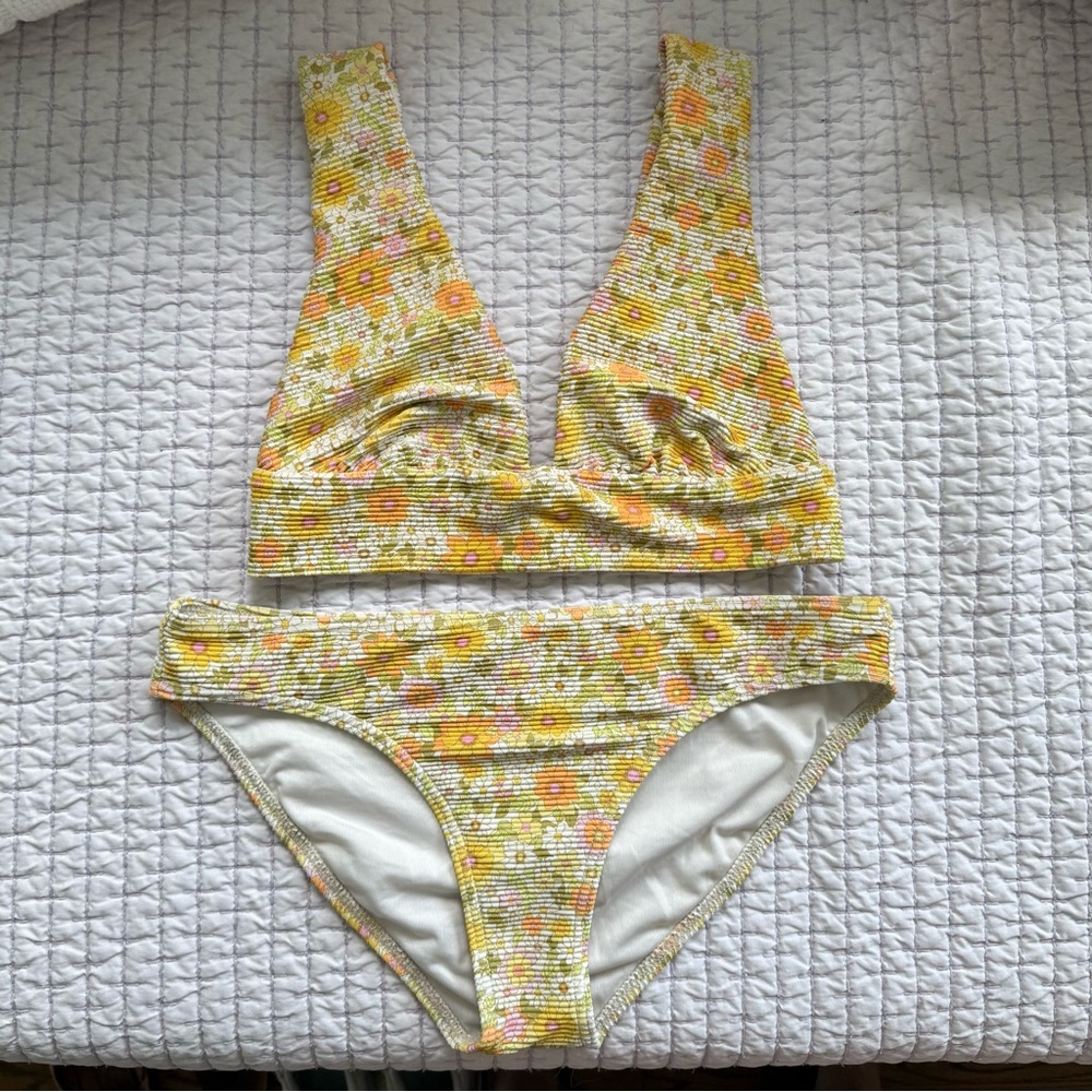 Billabong Retro-Floral Bikini Top & Bottom